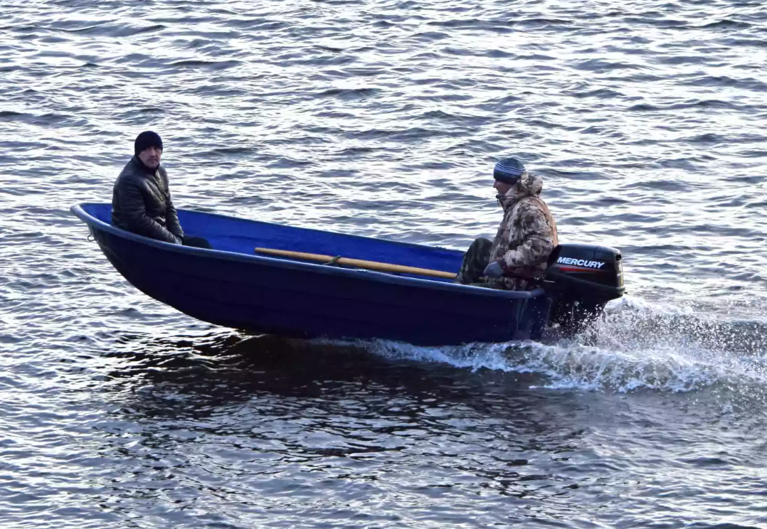 Стеклопластиковая лодка Neman-340 (тримаран) в Ангарске