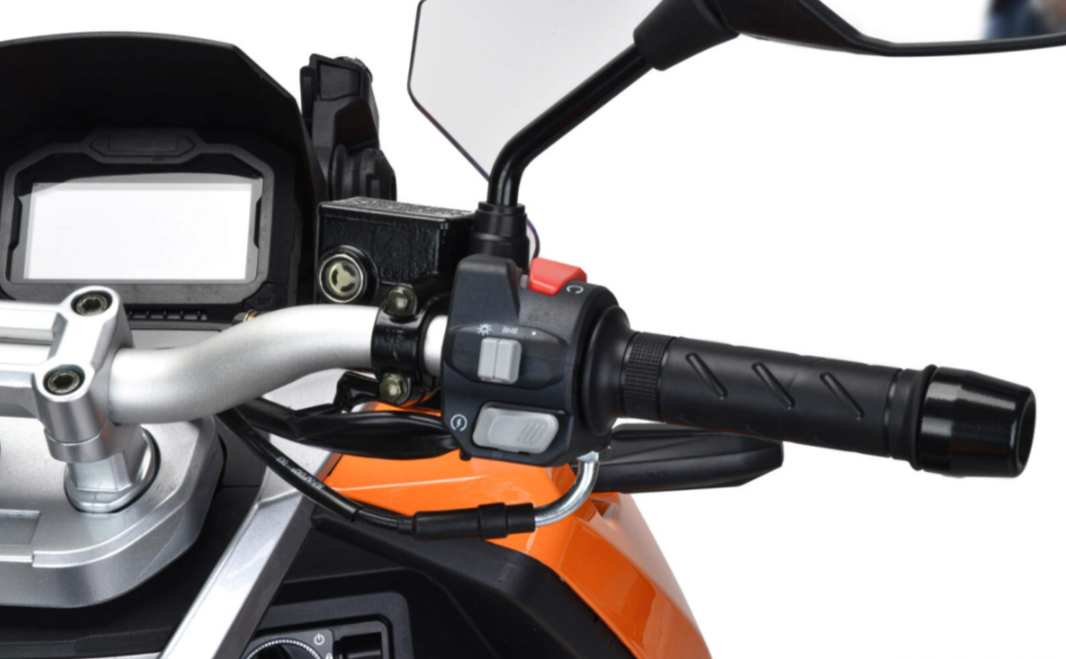 Скутер MOTOLAND (МОТОЛЕНД) T-MAX 150 в Ангарске