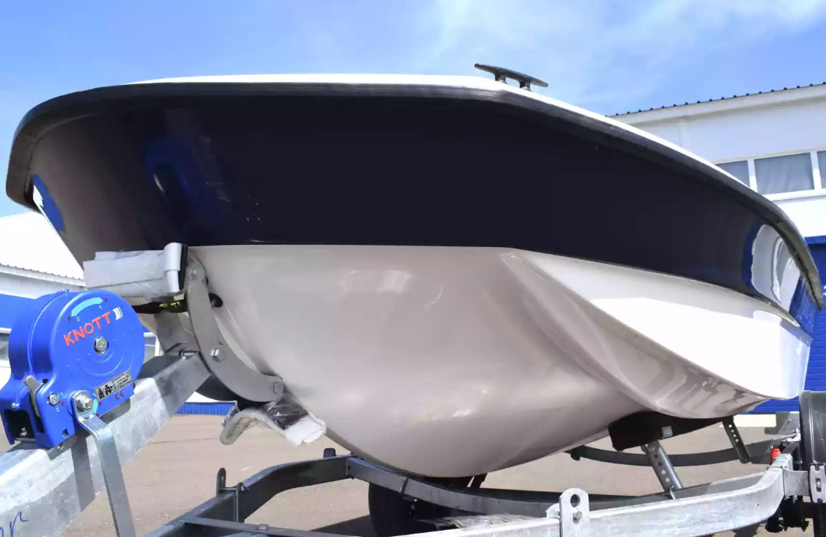 Стеклопластиковая лодка Wyatboat 430 тримаран в Ангарске