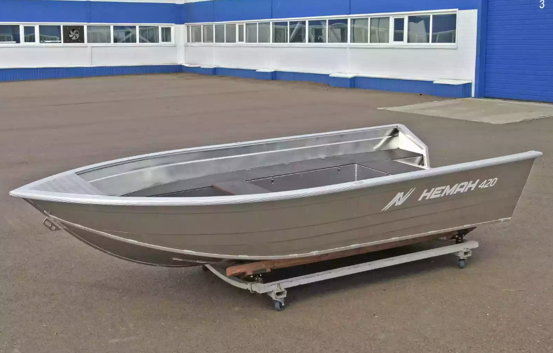Алюминиевая лодка  Неман-420 в Ангарске