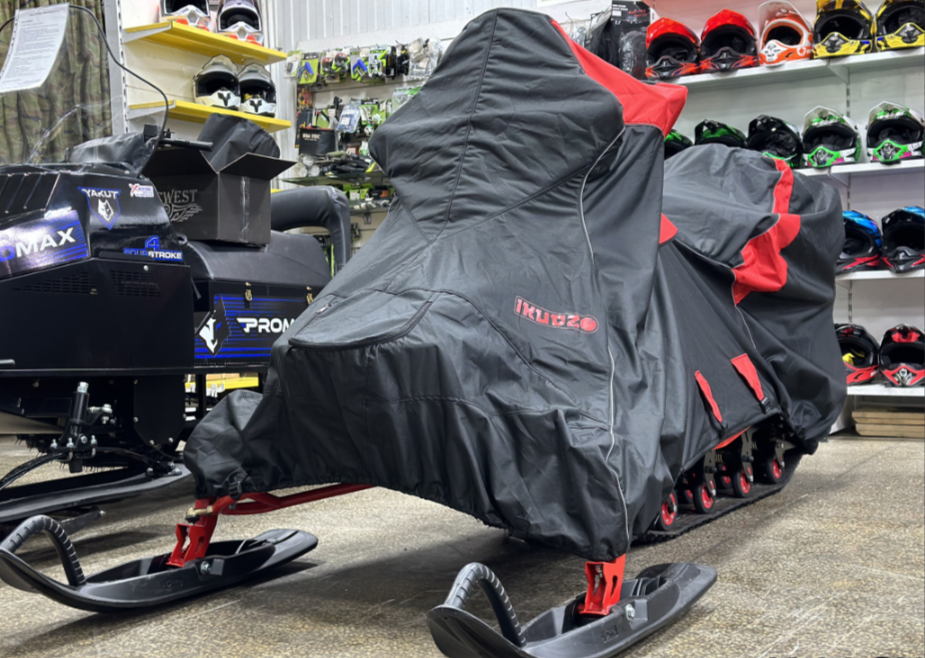 Чехол транспорт. снегохода IKUDZO HUNTER черно-красный Оксфорд ПРЕМИУМ качества с лого IKUDZO в Ангарске