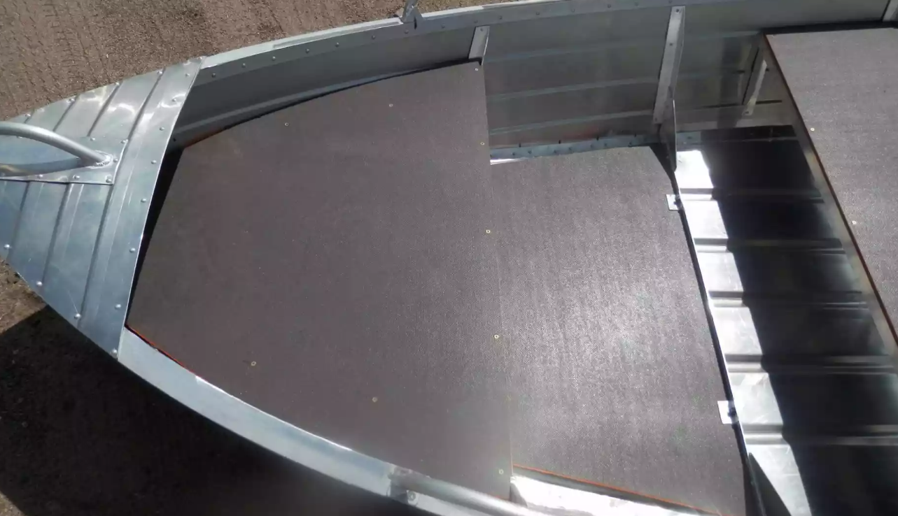 Алюминиевая лодка Вятка-Профи 32 в Ангарске