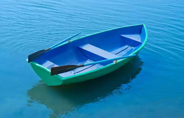 Стеклопластиковая лодка Дельфин в Ангарске