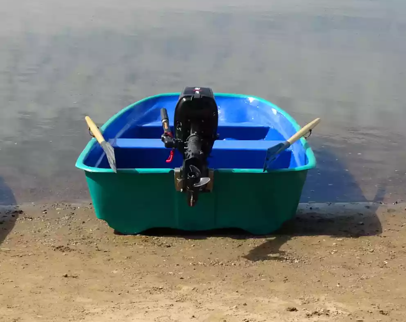 Стеклопластиковая лодка Старт (тримаран) в Ангарске