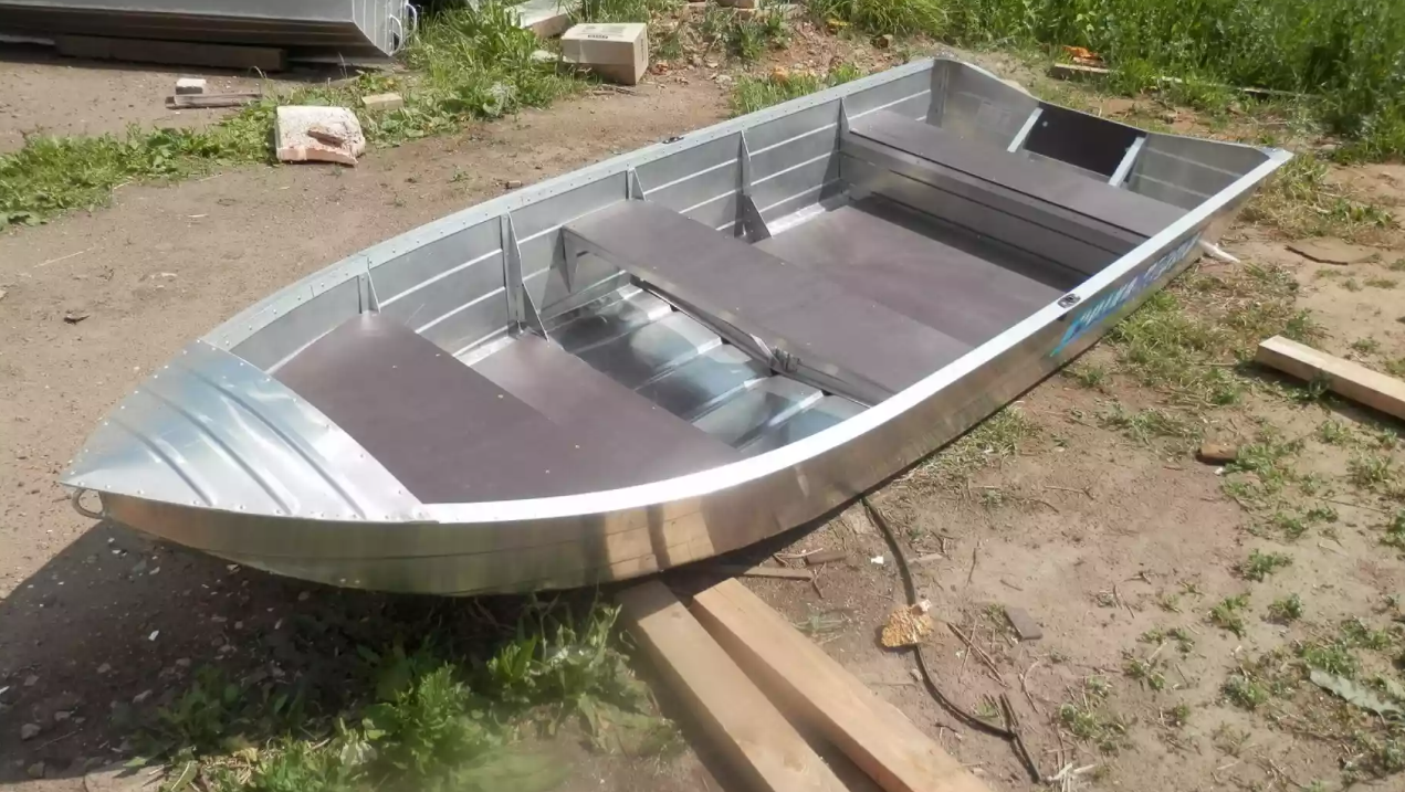 Алюминиевая лодка Вятка-Профи 32 в Ангарске