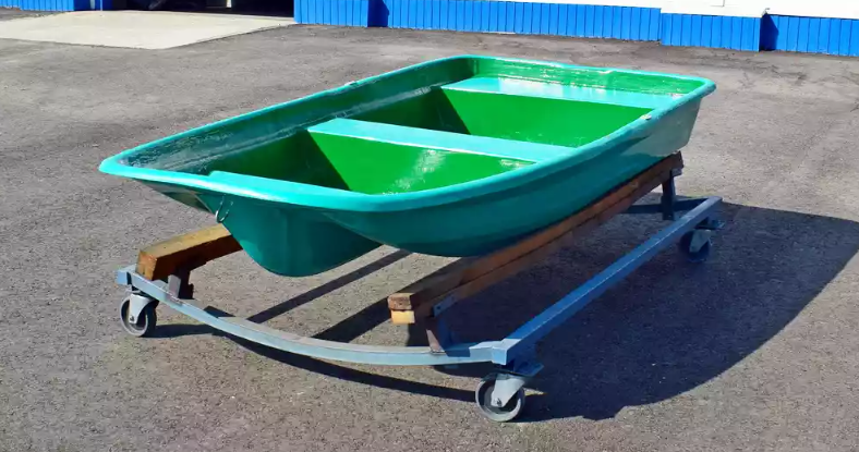 Стеклопластиковая лодка Старт (тримаран) в Ангарске