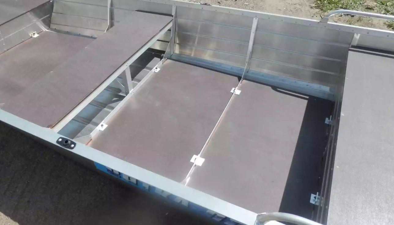 Алюминиевая лодка Вятка-Профи 32 в Ангарске