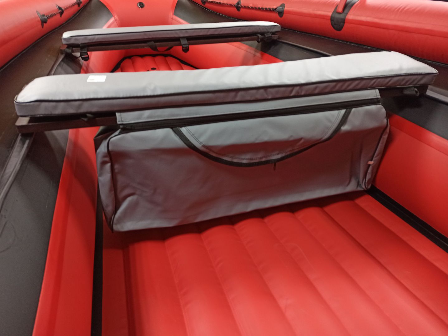 КОМПЛЕКТ МЯГКИХ НАКЛАДОК С СУМКОЙ ДЛЯ ЛОДОК 90Х20 СЕРЫЙ в Ангарске