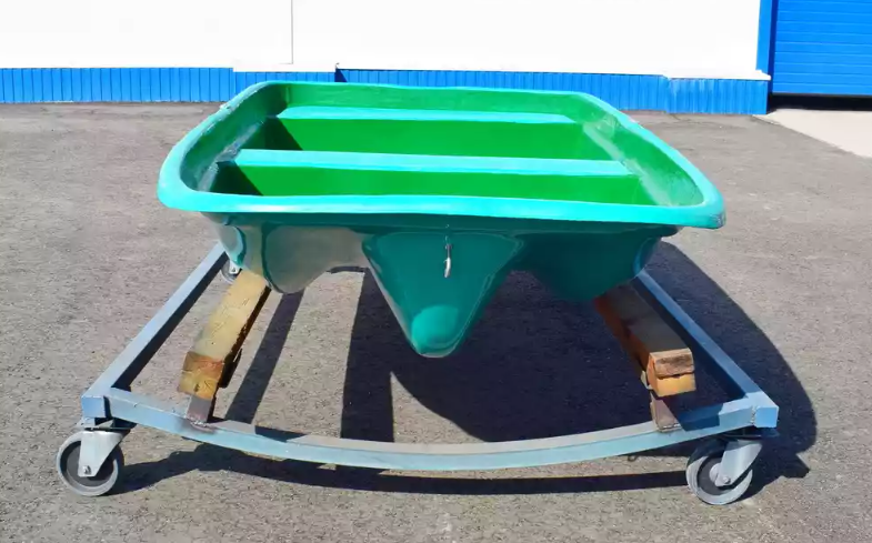 Стеклопластиковая лодка Старт (тримаран) в Ангарске