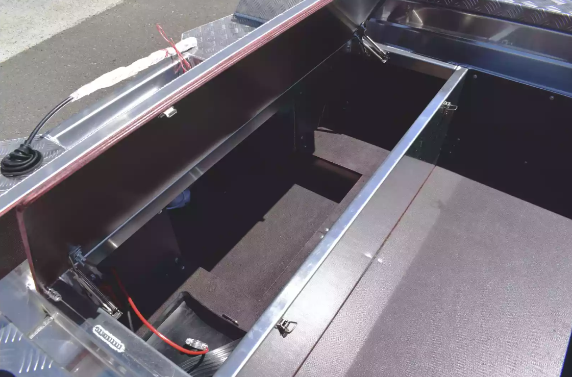 Алюминиевая лодка Wyatboat-390 DCM в Ангарске