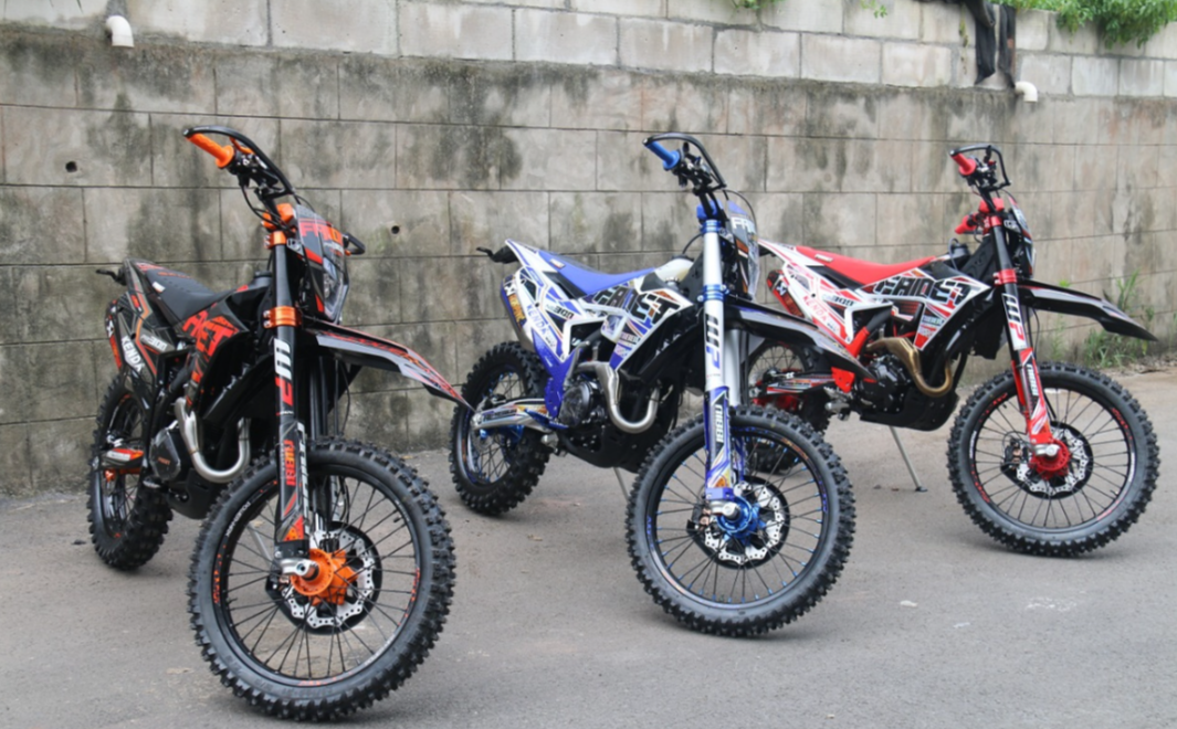 Кроссовый мотоцикл FAIDET NC300S ULTRA WP в Ангарске