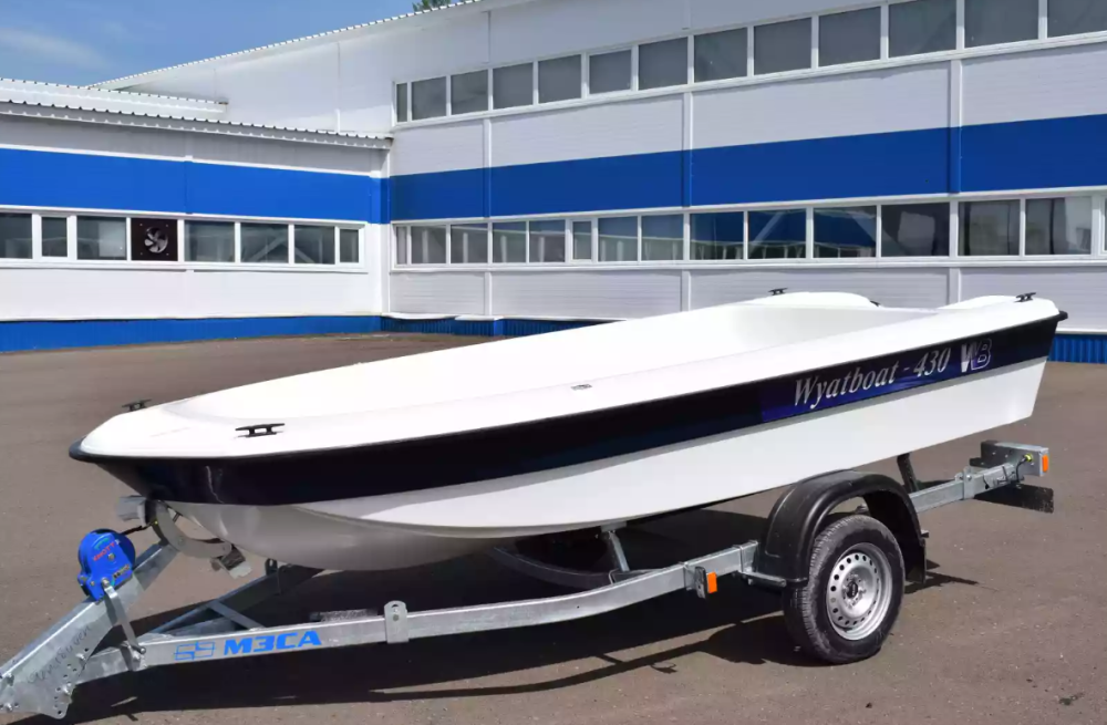 Стеклопластиковая лодка Wyatboat 430 тримаран в Ангарске