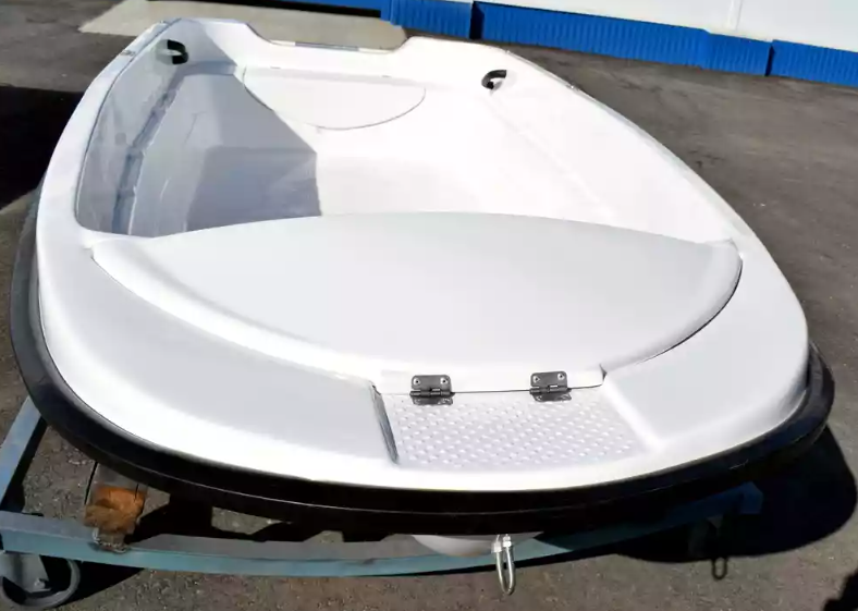 Стеклопластиковая лодка Пингвин (тримаран) в Ангарске