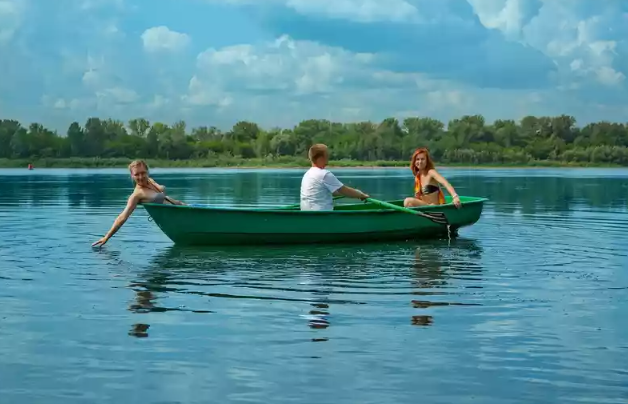 Стеклопластиковая Лодка Голавль в Ангарске