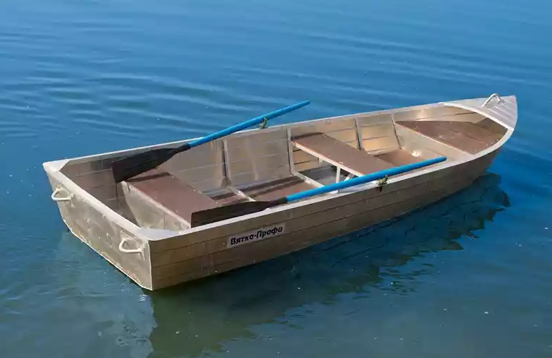 Алюминиевая лодка Вятка-Профи 32 в Ангарске