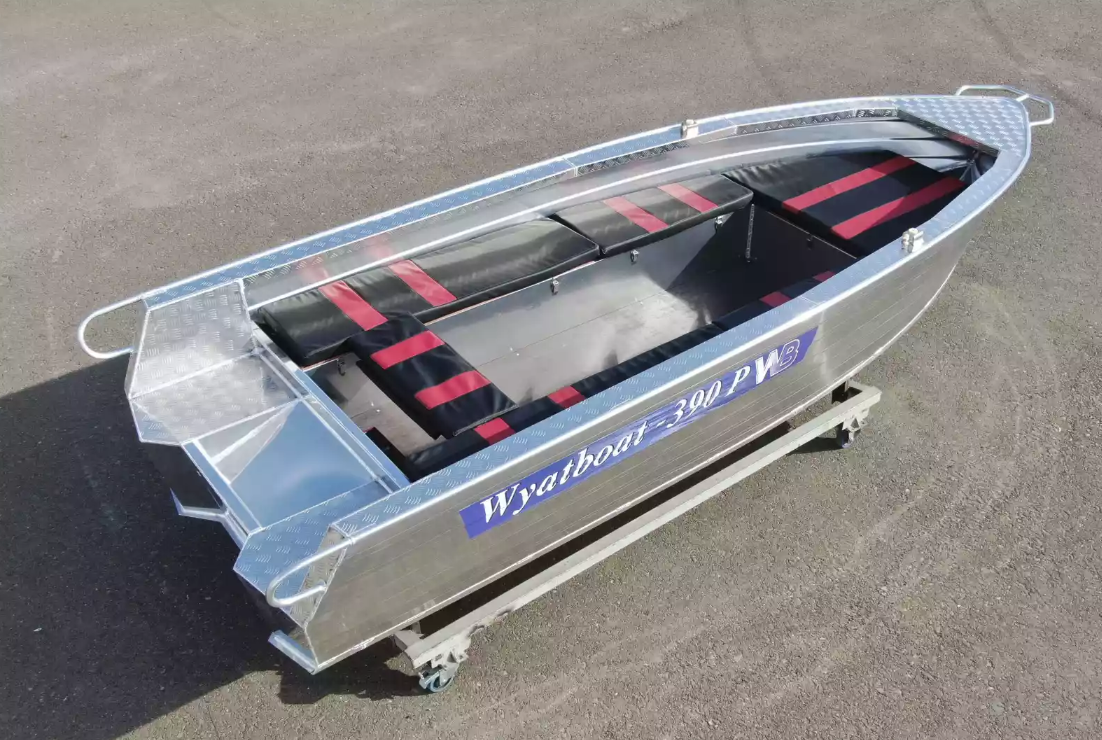Алюминиевая лодка Wyatboat-390РМ увеличенный борт в Ангарске