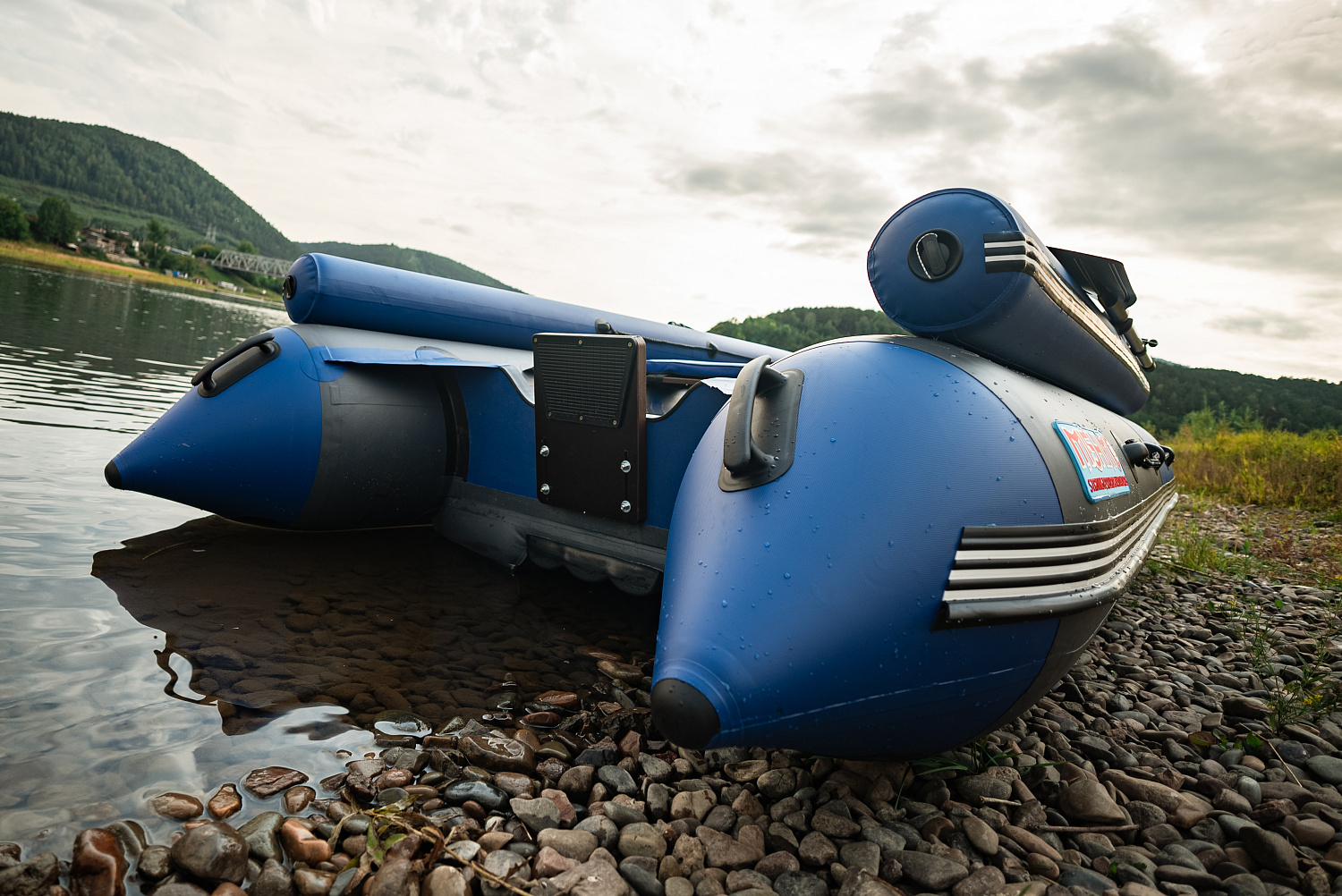 Лодка MISHIMO RIVER FJET PRO 400 под водомет в Ангарске