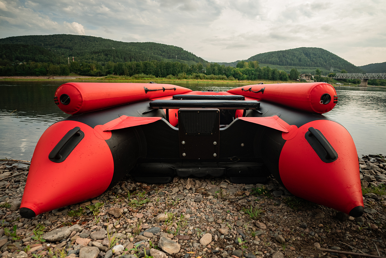 Лодка MISHIMO RIVER FJET PRO 400 под водомет в Ангарске